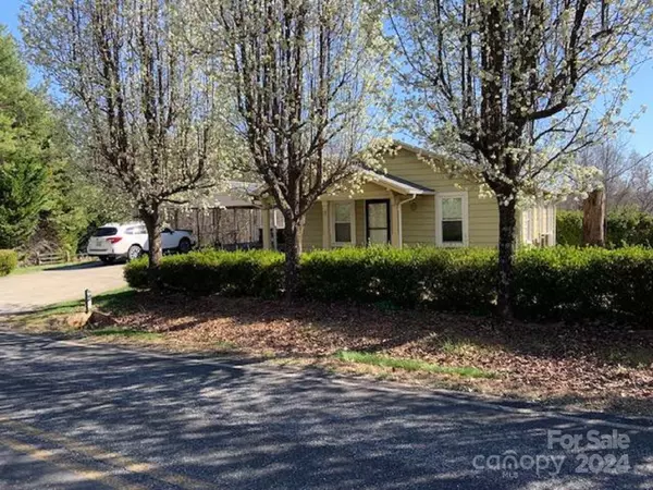 Lenoir, NC 28645,997 Nuway CIR NE