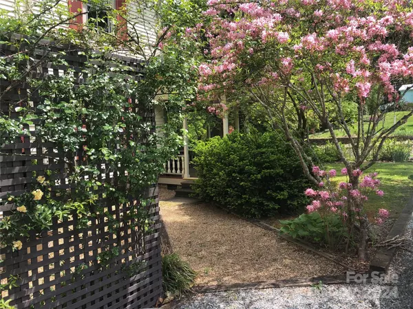 Saluda, NC 28773,339 Greenville ST