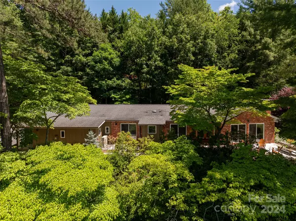 Asheville, NC 28804,21 Woodbury RD