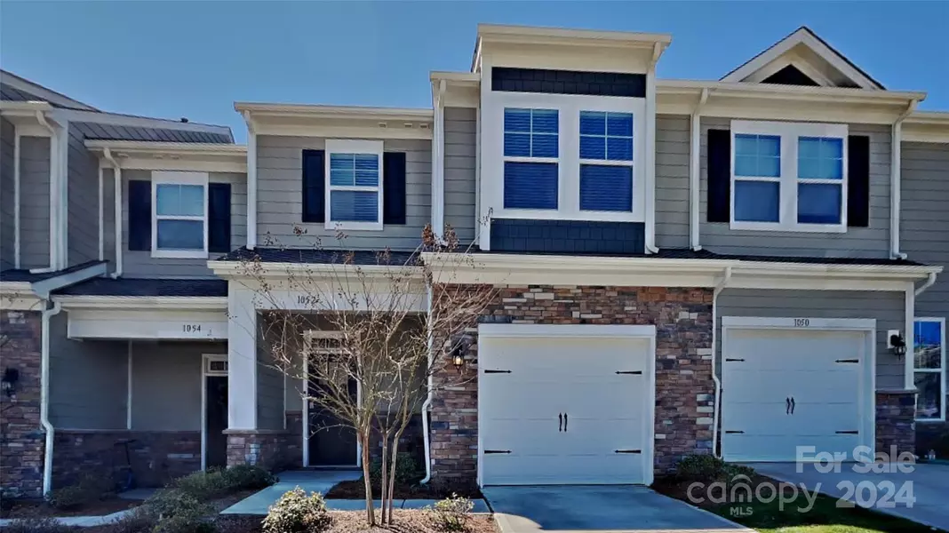 1052 Chicory TRCE, Lake Wylie, SC 29710