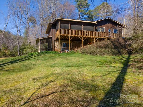 234 Welch RD, Bryson City, NC 28713