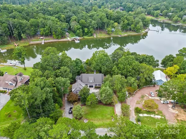 2884 Lake RD, Ridgeway, SC 29130