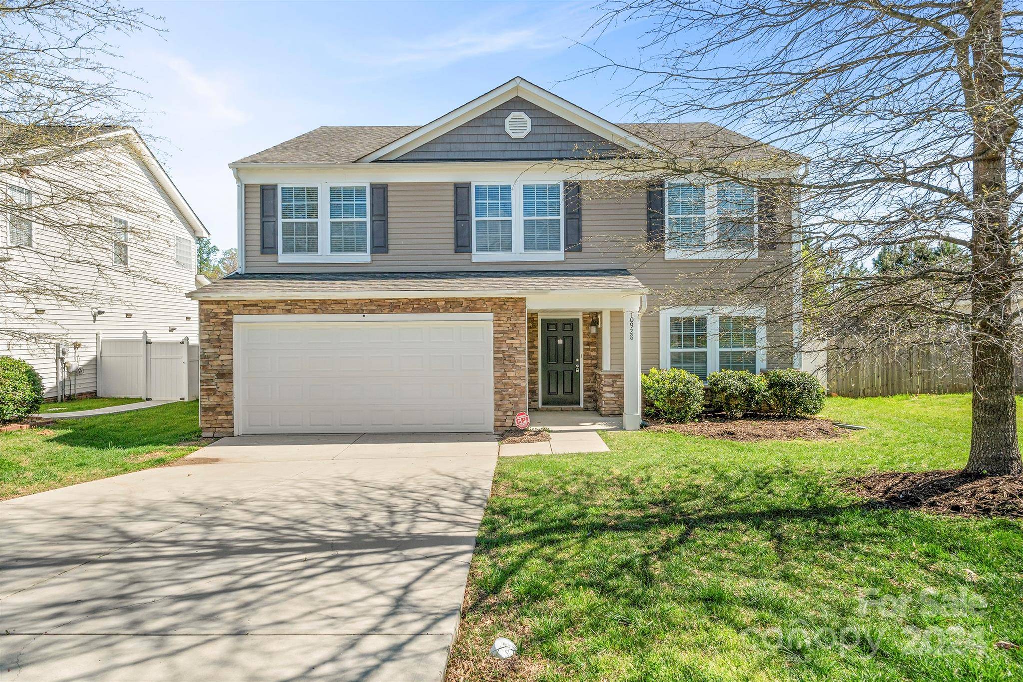 10928 Dapple Grey LN,  Charlotte,  NC 28213