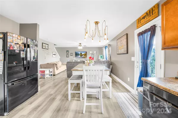 Kings Mountain, NC 28086,109 Landrum LN