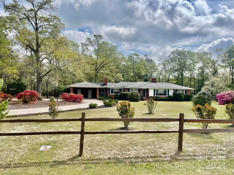 436 Youngs Bend RD, Kershaw, SC 29067