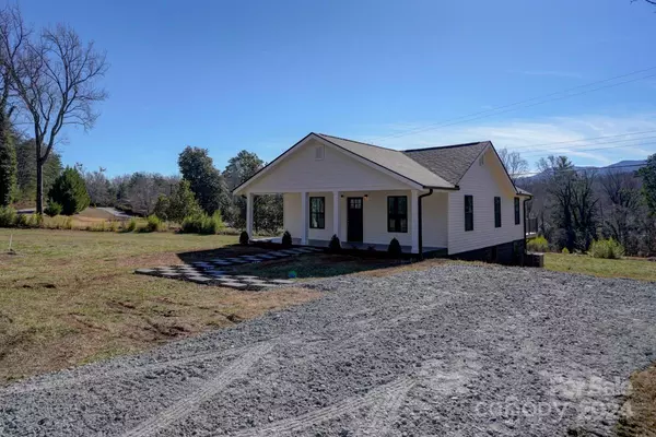 Tryon, NC 28782,979 Howard Gap RD