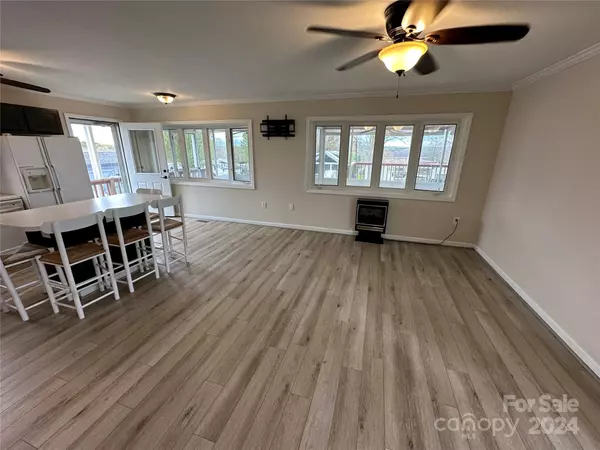New London, NC 28127,109 Scenic View DR