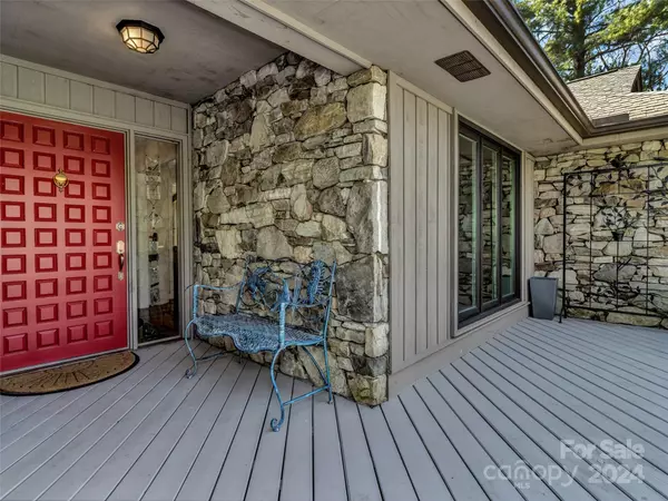 Hendersonville, NC 28739,69 Mimosa WAY