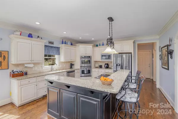 Harrisburg, NC 28075,3006 Gin CT