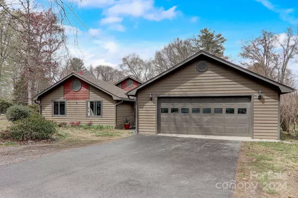 Mills River, NC 28759,14 Blue Heron DR