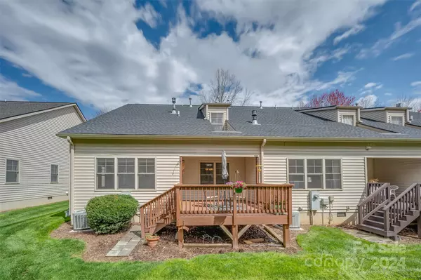 Hendersonville, NC 28739,156 Wash Creek DR #C