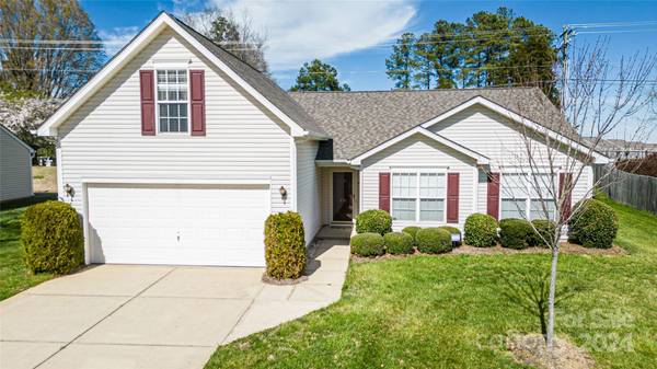 138 Pleasant Grove LN, Mooresville, NC 28115