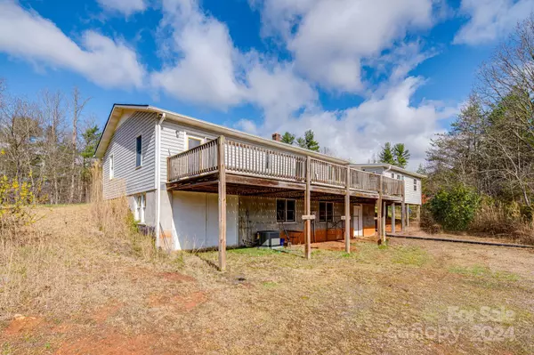 Mars Hill, NC 28754,696 River Bend DR