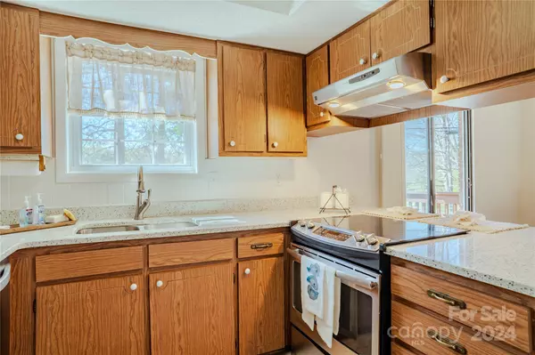 Hendersonville, NC 28792,100 Falling Waters RD