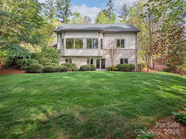 40 Ravenwood DR,  Fletcher,  NC 28732