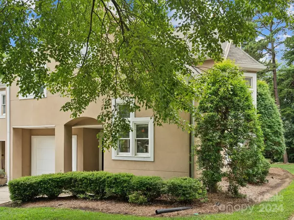 Charlotte, NC 28262,9222 Ravenwing DR