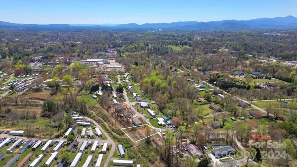 Asheville, NC 28806,99999 Hazelwood RD