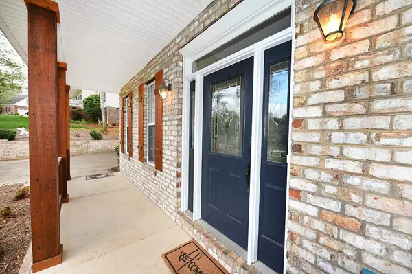 Hickory, NC 28601,1040 38th AVE NE