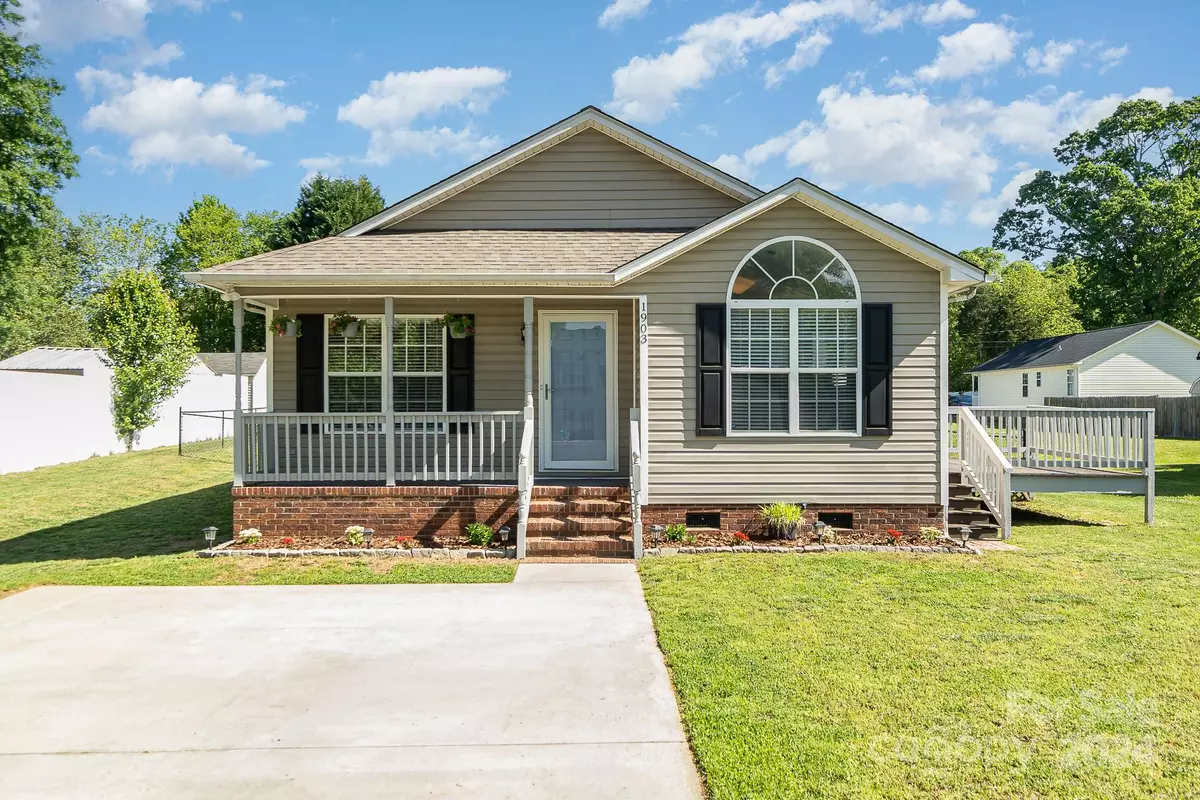 Kannapolis, NC 28083,1903 Poppy LN