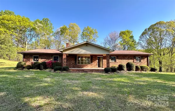 Taylorsville, NC 28681,266 Pressley CT