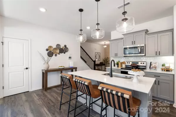 Kannapolis, NC 28083,1345 Eagle Claw DR #21
