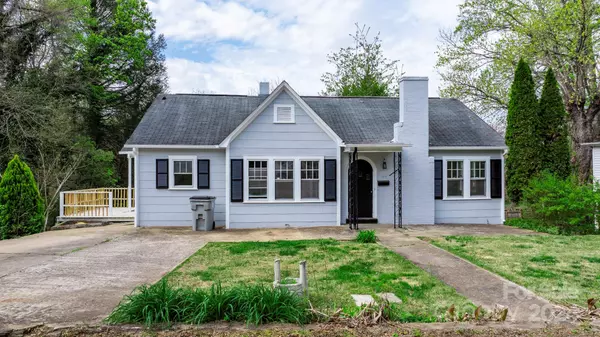 Lenoir, NC 28645,209 Wilson ST NW