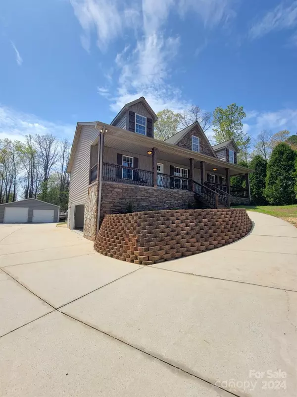 Lenoir, NC 28645,209 Forest Brook PL