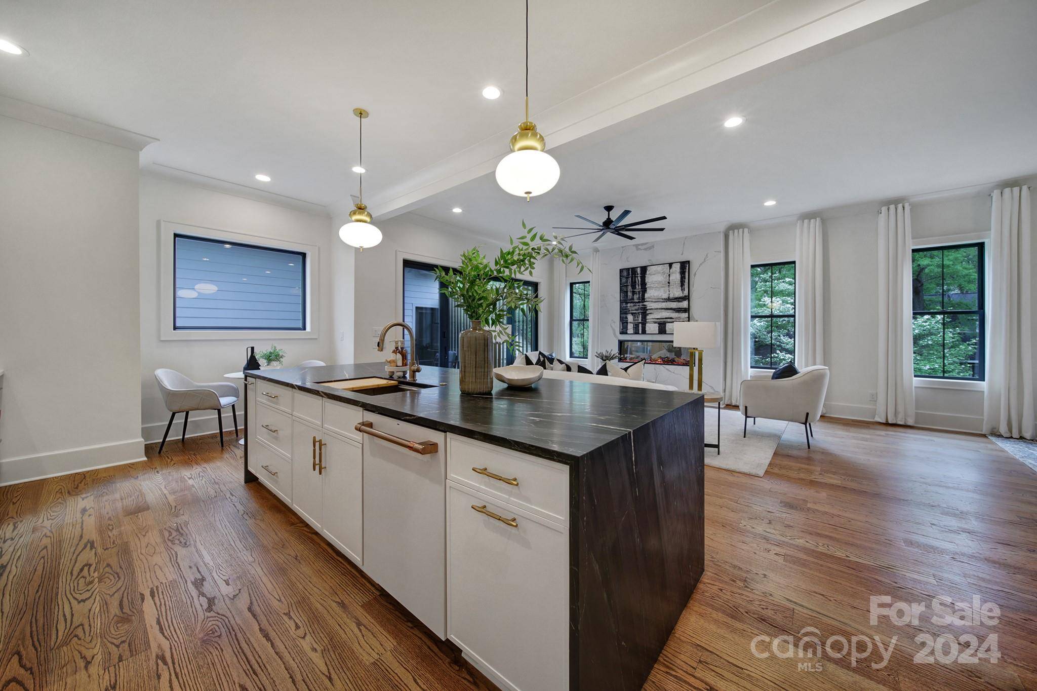 Charlotte, NC 28205,1821 Kensington DR