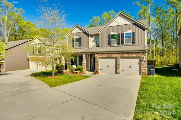 Charlotte, NC 28213,10128 Michael Crossing DR