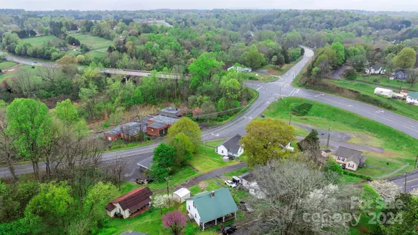 Hickory, NC 28602,2214 S Center ST