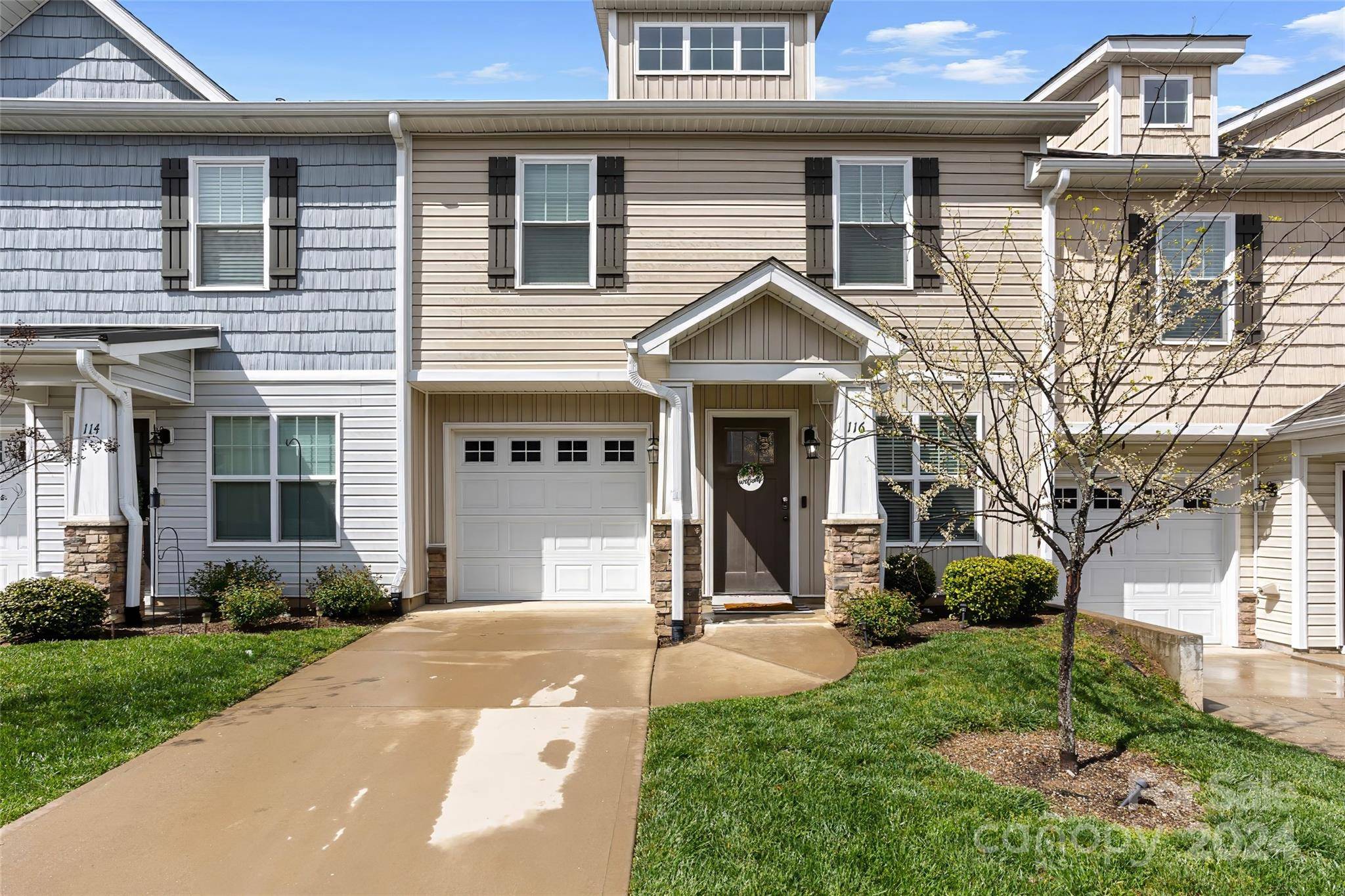 116 Monmouth WAY, Candler, NC 28715