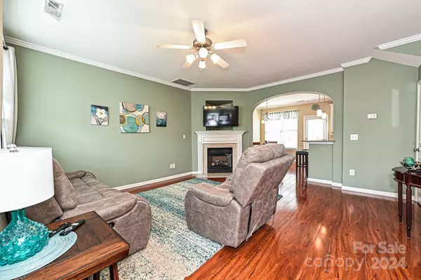 Fort Mill, SC 29708,228 Dawn Mist LN