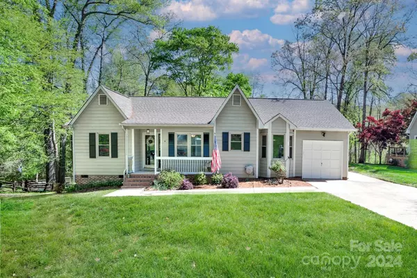 200 Antelope DR, Mount Holly, NC 28120