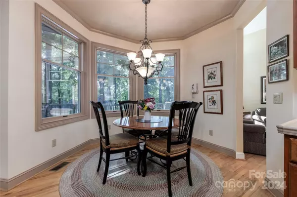 Sapphire, NC 28774,143 Lakeshore DR