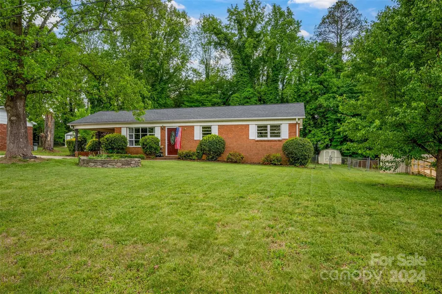 2540 32nd AVE, Hickory, NC 28601