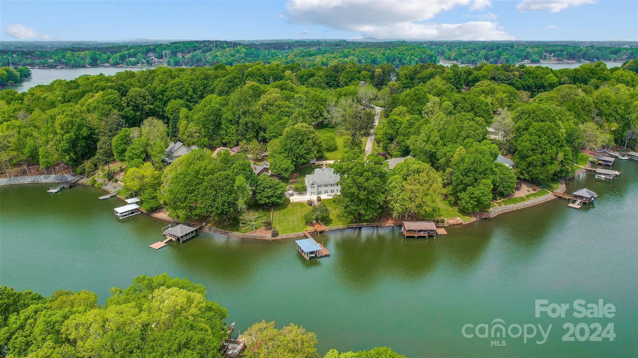 Charlotte, NC 28278,10105 Saw Mill RD
