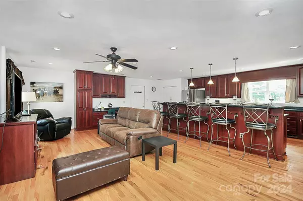 Alexis, NC 28006,2506 Mount Zion Church RD