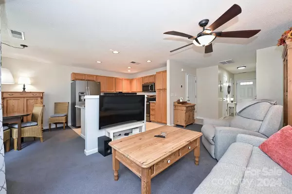 Charlotte, NC 28277,11832 Kevin Henry PL