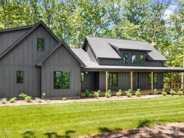 149 Shep DR, Mills River, NC 28759