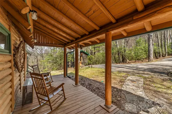 Deep Gap, NC 28618,231 Deer Oaks RD