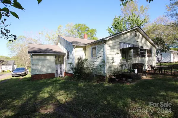 Shelby, NC 28150,601 Whisnant ST