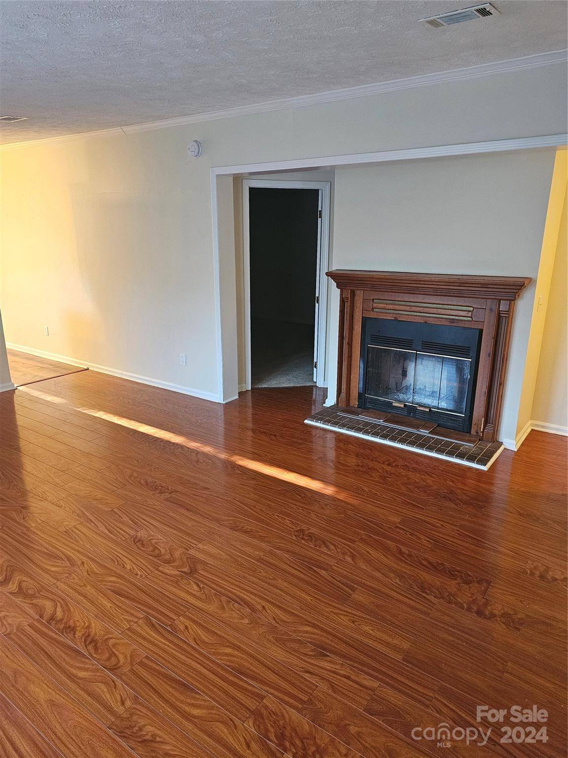 China Grove, NC 28023,112 Thunder RD