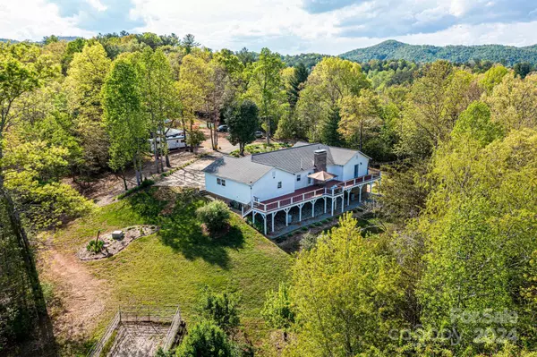 3275 Frog Crossing PL, Lenoir, NC 28645