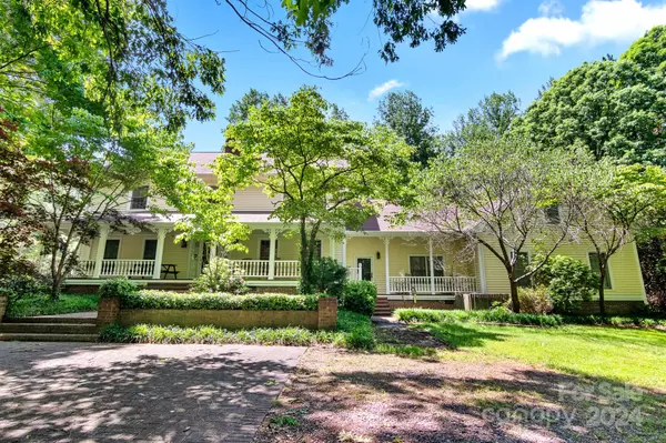Shelby, NC 28150,205 Vauxhall DR