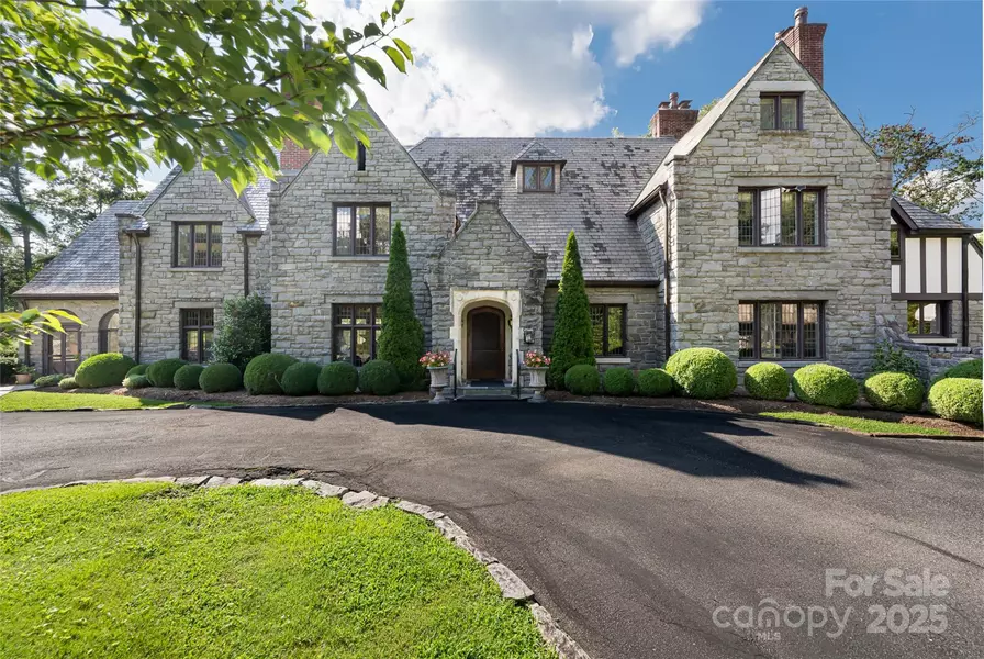 436 Vanderbilt RD, Asheville, NC 28803