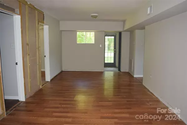 Stanley, NC 28164,112 Lineberger ST