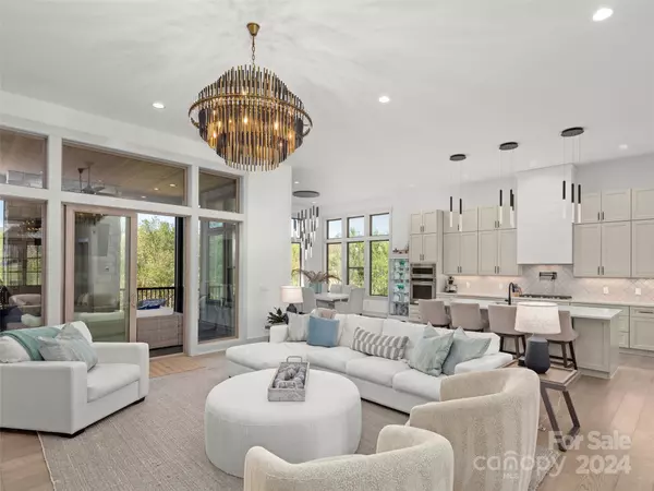 Mills River, NC 28759,383 Daniel Circle DR