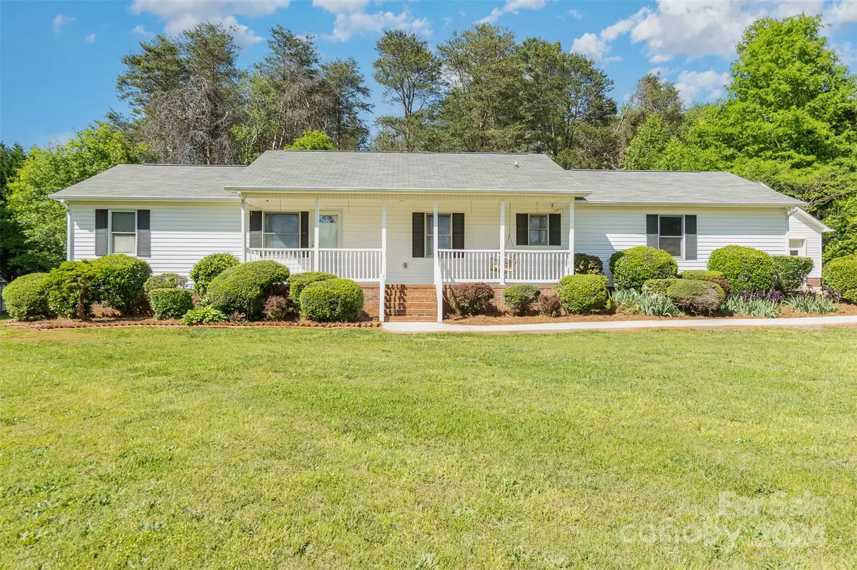 Lincolnton, NC 28092,1008 Park CIR