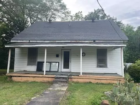 Shelby, NC 28152,1142 Mitchell ST