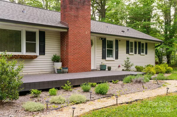 126 Stradley Mountain RD, Asheville, NC 28806